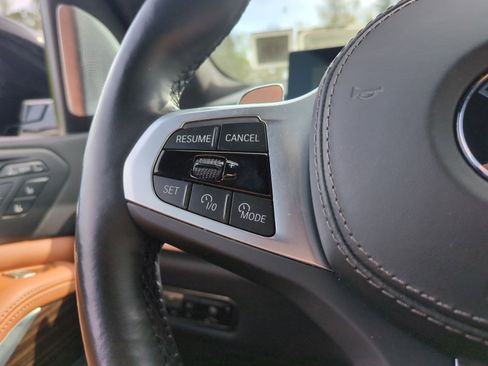 Certified 2023 BMW X7 xDrive40i w/ Executive Package image 19