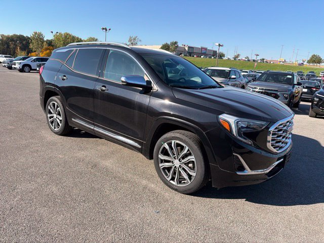 Used 2018 GMC Terrain Denali w/ Comfort Package AWD/4WD image 3