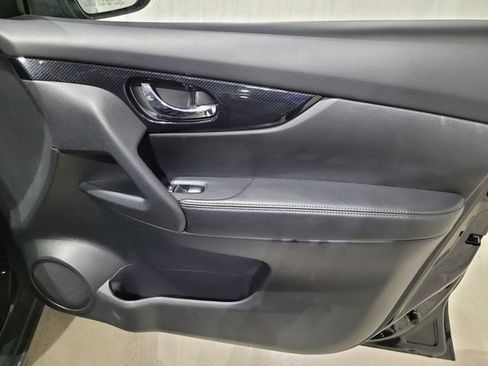 Used 2020 Nissan Rogue SL image 54