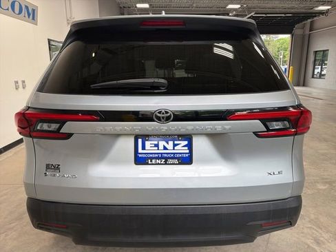 Used 2024 Toyota Grand Highlander AWD Hybrid image 6