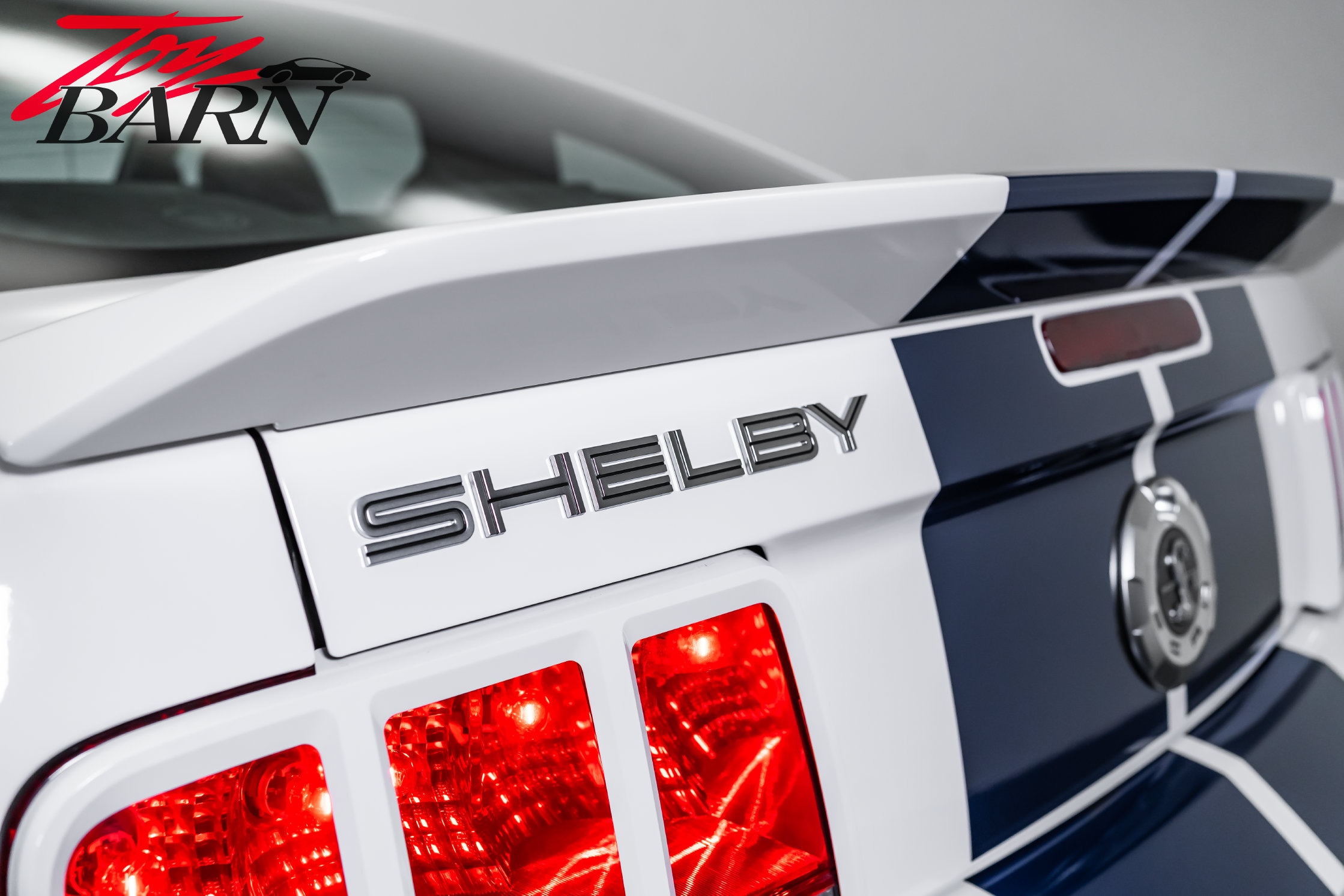 Used 2008 Ford Mustang Shelby GT500 RWD image 12