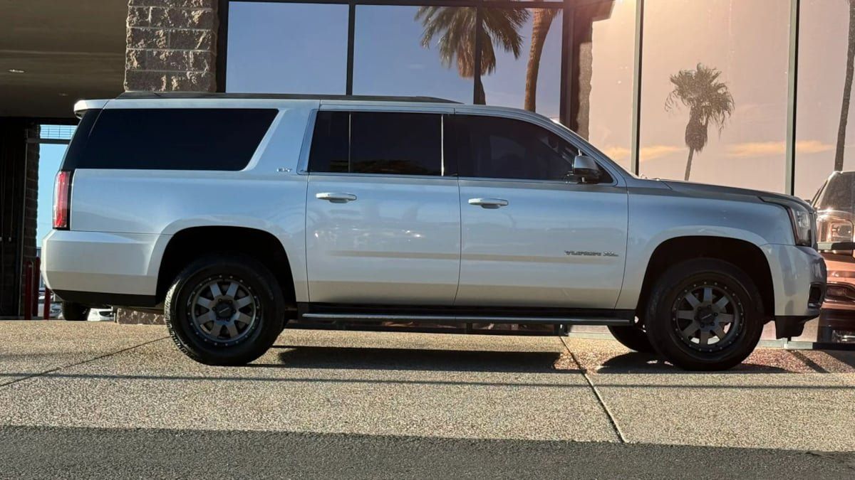 Used 2016 GMC Yukon XL SLT w/ Open Road Package RWD image 15