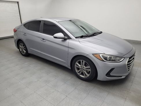 Used 2017 Hyundai Elantra SE FWD image 11