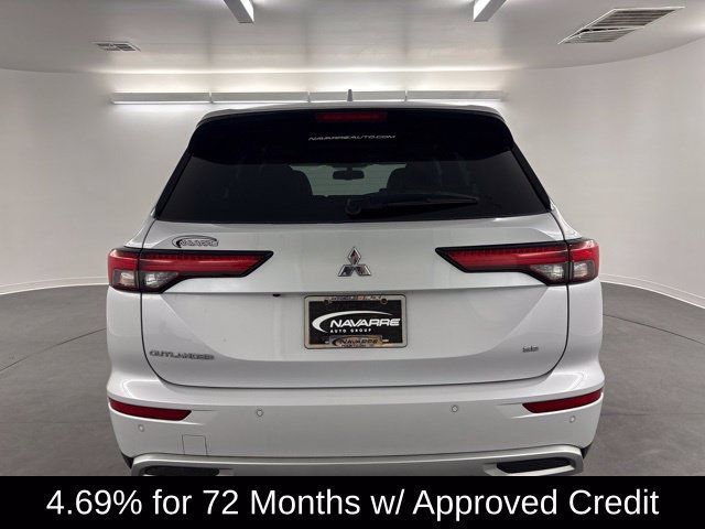 Used 2024 Mitsubishi Outlander SE Black Edition FWD image 6