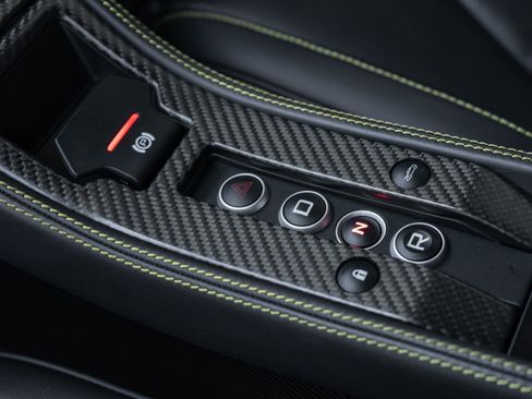 Used 2016 McLaren 675LT Coupe image 26