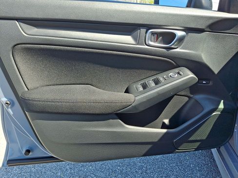 Used 2023 Honda Civic Sport image 12