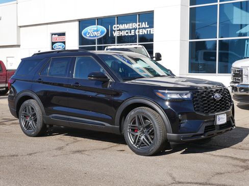 New 2026 Ford Explorer ST w/ Sun And Sound Package image 4