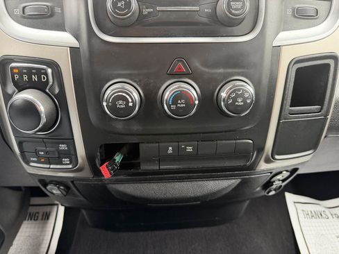 Used 2018 RAM 1500 Classic SLT image 34