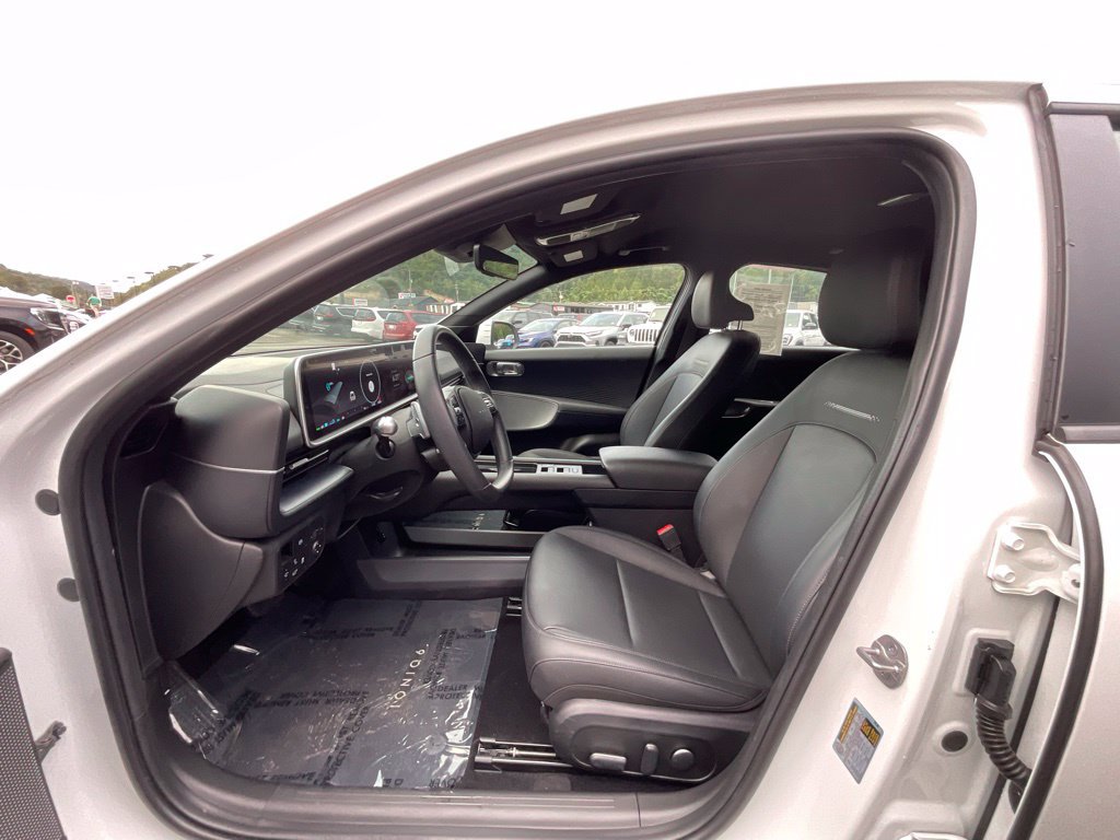Used 2024 Hyundai Ioniq 6 SEL AWD/4WD image 9