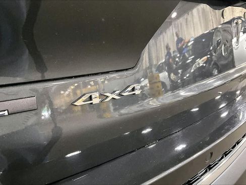 Used 2022 Jeep Grand Cherokee L Limited AWD/4WD image 10