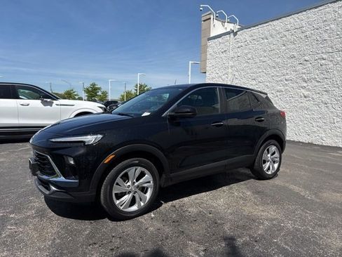 Used 2024 Buick Encore GX Preferred AWD/4WD image 3