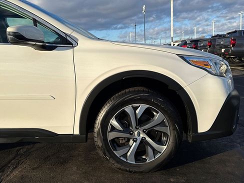 Used 2022 Subaru Outback Limited image 15