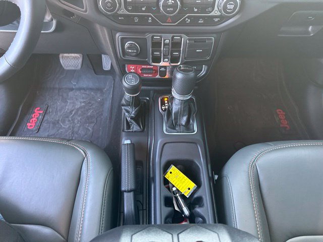 Used 2025 Jeep Gladiator Mojave w/ Safety Group AWD/4WD image 21