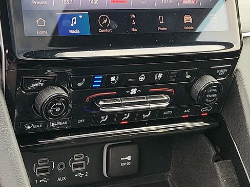Certified 2021 Jeep Grand Cherokee L Limited w/ Luxury Tech Group II AWD/4WD image 16