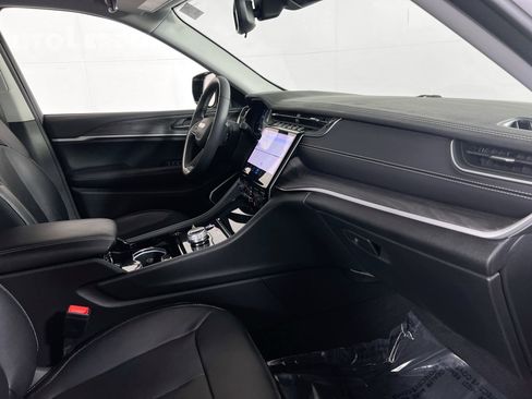 Used 2023 Jeep Grand Cherokee Limited w/ Black Appearance Package image 29