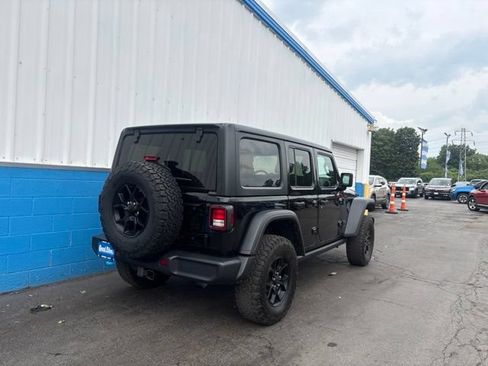 Used 2024 Jeep Wrangler Unlimited AWD/4WD image 4