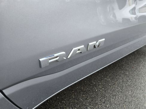 Used 2019 RAM 1500 Laramie image 12