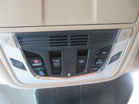 Used 2020 Acura RDX w/ Advance Package FWD image 46