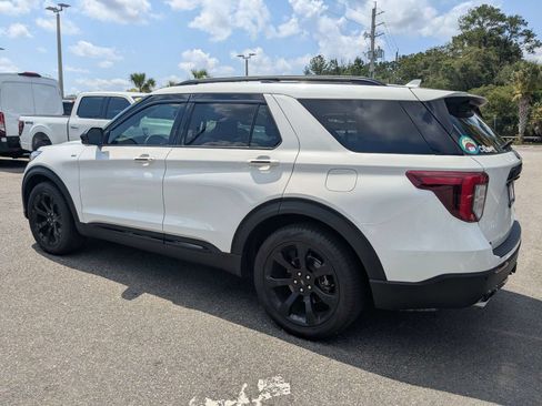 Used 2024 Ford Explorer ST-Line w/ Class IV Trailer Tow Package RWD image 5