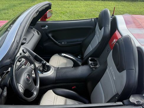 Used 2008 Pontiac Solstice Convertible w/ Premium Package RWD image 25