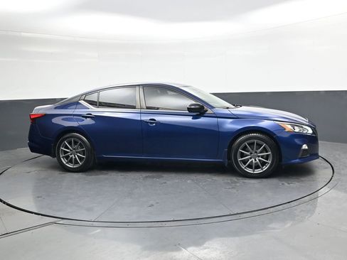 Used 2020 Nissan Altima 2.5 SR image 3