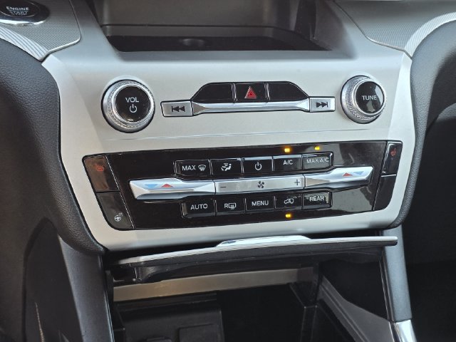 Certified 2022 Ford Explorer XLT w/ Equipment Group 202A RWD image 22