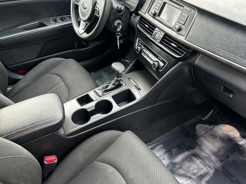 Used 2016 Kia Optima LX image 16