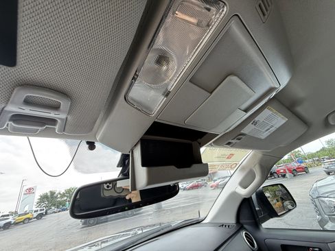 Certified 2019 Toyota Tundra SR5 AWD/4WD image 12