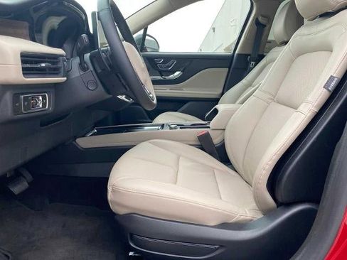 New 2025 Lincoln Corsair Reserve FWD image 10