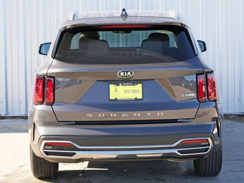 Used 2021 Kia Sorento S image 46