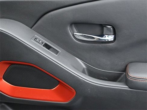 Used 2023 Nissan Frontier PRO-4X w/ Pro Convenience Package image 30