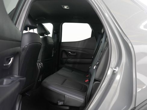 Certified 2025 Hyundai Santa Cruz SEL image 17