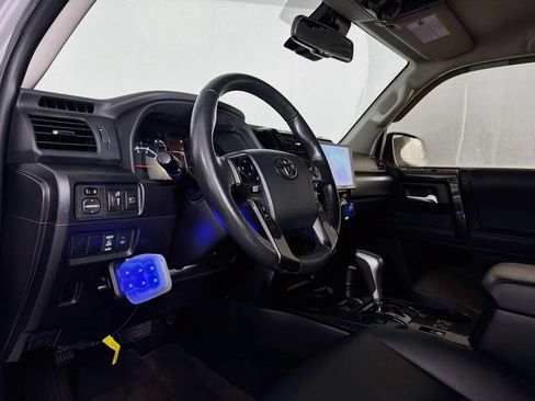 Used 2023 Toyota 4Runner TRD Off-Road Premium AWD/4WD image 14