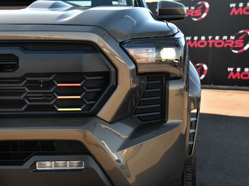 Used 2024 Toyota Tacoma TRD Sport image 11