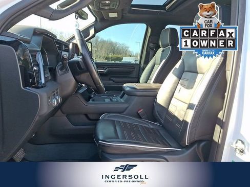 Used 2025 GMC Sierra 2500 AT4X image 17