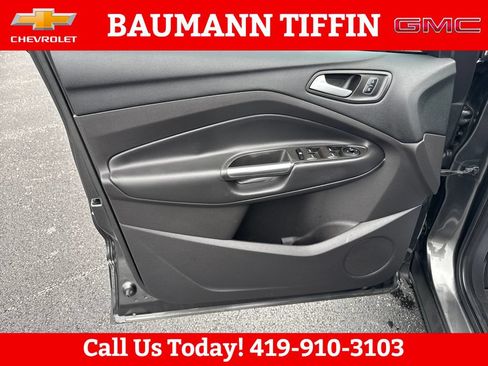 Used 2018 Ford Escape SE w/ SE Sync 3 Package AWD/4WD image 18