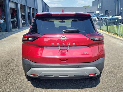 Certified 2023 Nissan Rogue SV FWD image 5