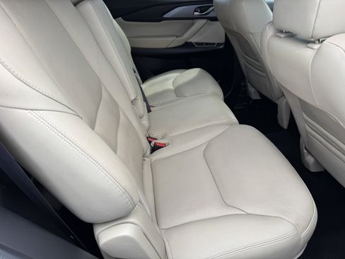 Used 2019 MAZDA CX-9 Touring FWD image 10