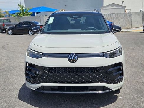 New 2026 Volkswagen Tiguan SE R-Line FWD image 8