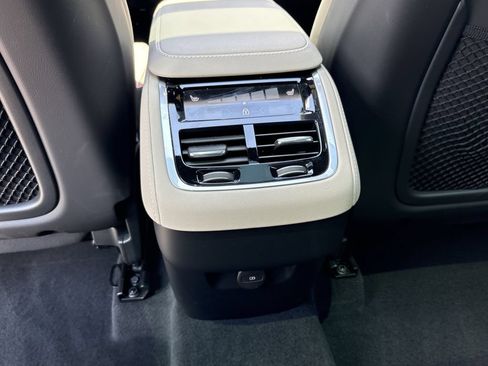 Used 2026 Volvo XC90 B5 Plus w/ Protection Package Premier AWD/4WD image 26