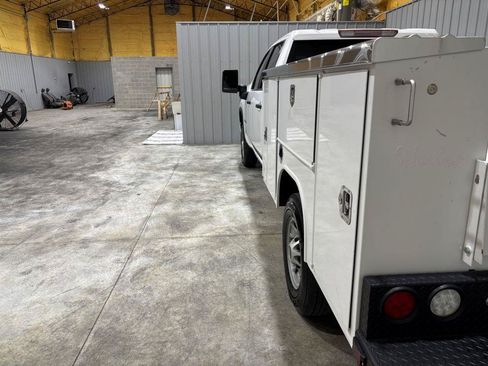 Used 2020 Chevrolet Silverado 2500 W/T w/ WT Convenience Package RWD image 9