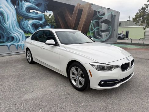 Used 2018 BMW 330i 330i 4dr Sedan w/ Convenience Package image 5