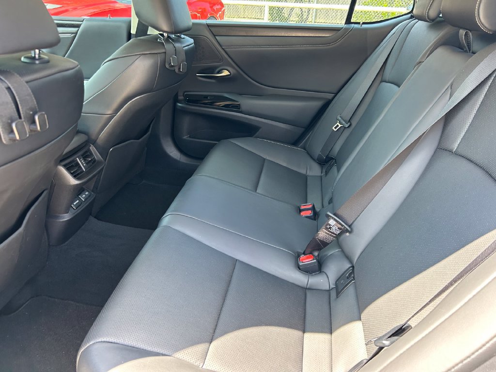 Used 2025 Lexus ES 350 w/ Premium Package FWD image 15