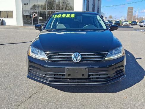 Used 2017 Volkswagen Jetta S w/ Jetta S Cold Weather Package image 2
