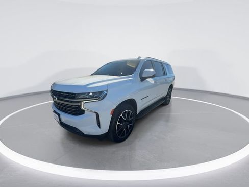 Used 2022 Chevrolet Suburban RST w/ Luxury Package image 4