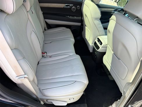 Used 2024 Genesis GV80 2.5T w/ Advanced Package image 15