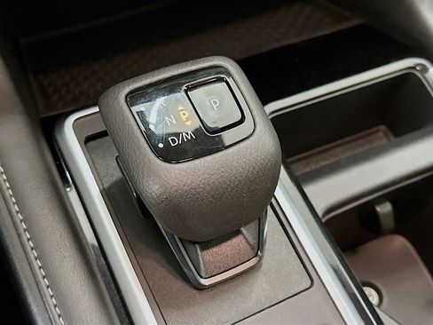 Used 2024 Nissan Pathfinder SV image 24