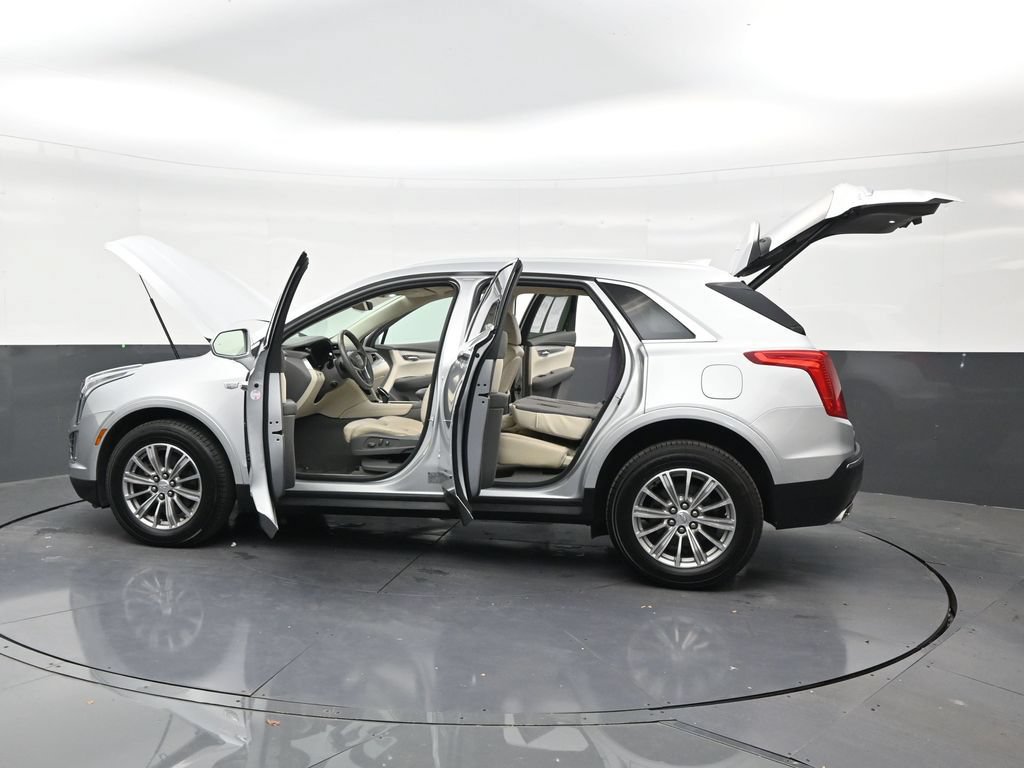 Used 2017 Cadillac XT5 Luxury w/ Driver Awareness Package FWD image 30