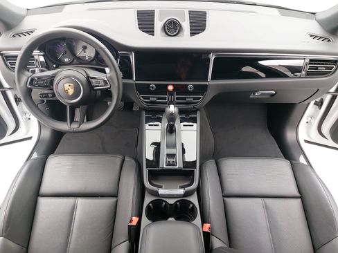 Certified 2026 Porsche Macan S AWD/4WD image 11