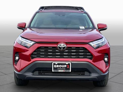 Used 2025 Toyota RAV4 XLE Premium w/ Weather Package AWD/4WD image 4